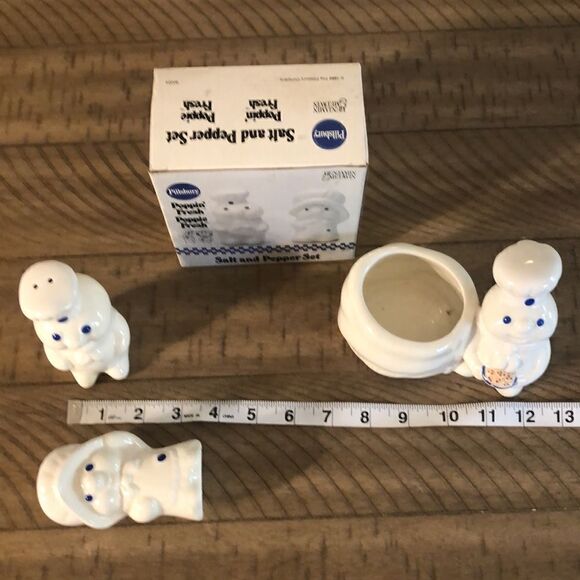 Poppin and Poppie Fresh Pillsbury Dough Salt 🧂 & 🫑 Shakers Small 💍 Bowl - Picture 9 of 17
